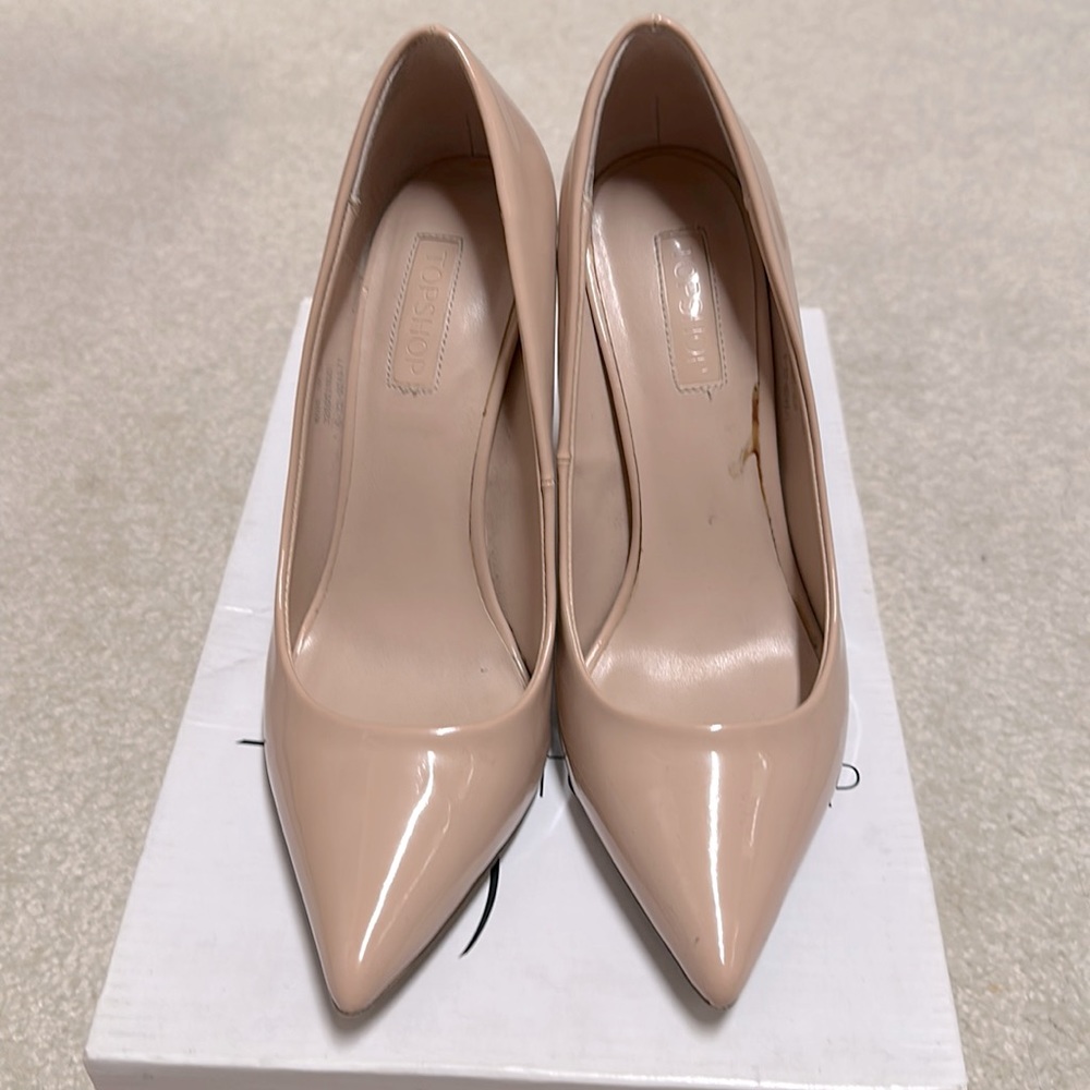 Topshop pointed toe pump,nude